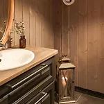 Dom wakacyjny Lovely In With Jacuzzi