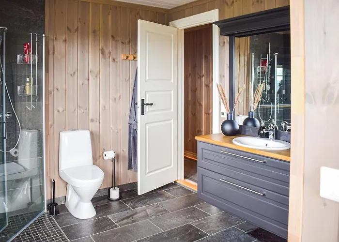 Lovely In With Jacuzzi * Tuddal