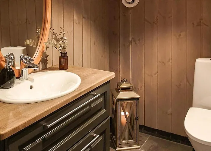 Дом отдыха Lovely In With Jacuzzi