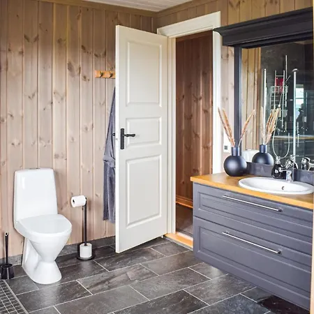 Lovely In With Jacuzzi * Tuddal